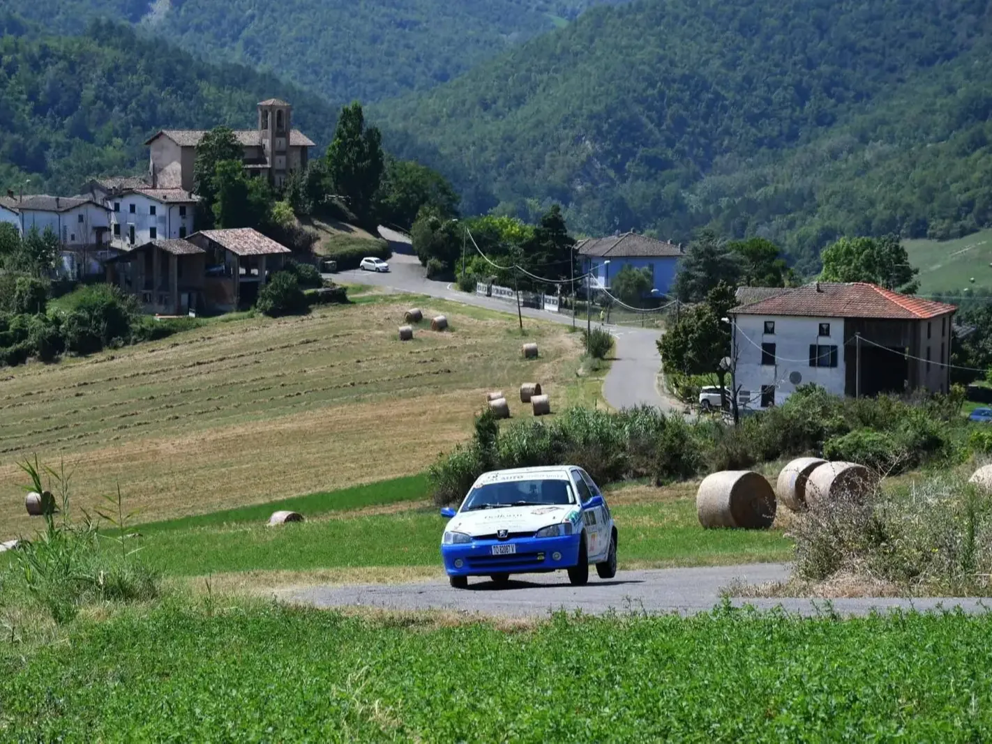 Box Auto *azione* *cosa_titolo1 *cosa* *dove_data3* *dove*